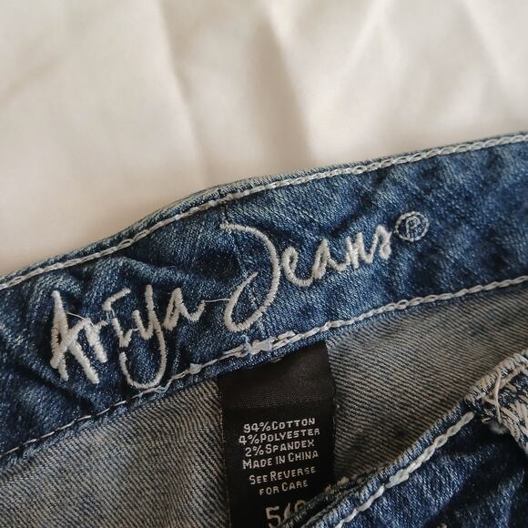 Ariya Jeans Women's 5/6 Blue Light Washed Bootcut Embroidered Studs Stretch Y2K - Picture 5 of 12